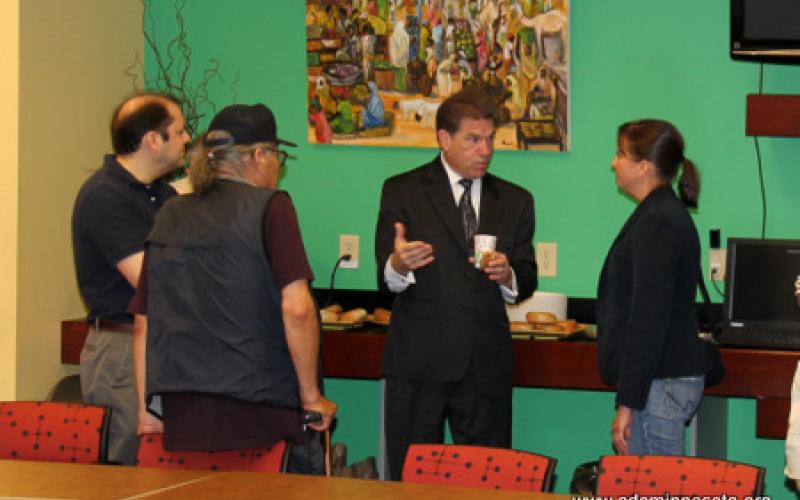 Minnesota Secretary of State Mark Ritche meets with members of the gathering